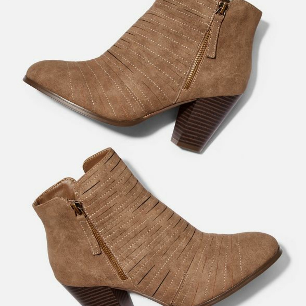 NEW Cartur Heeled Booties size 10 in Tan - JustFab